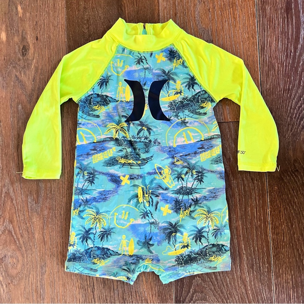 3/$15⭐️ Hurley Long Sleeve One Piece RashGuard Size 18M
